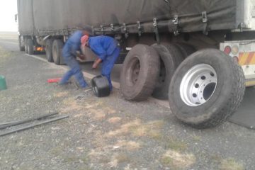 24-HOUR TRUCK BREAKDOWN